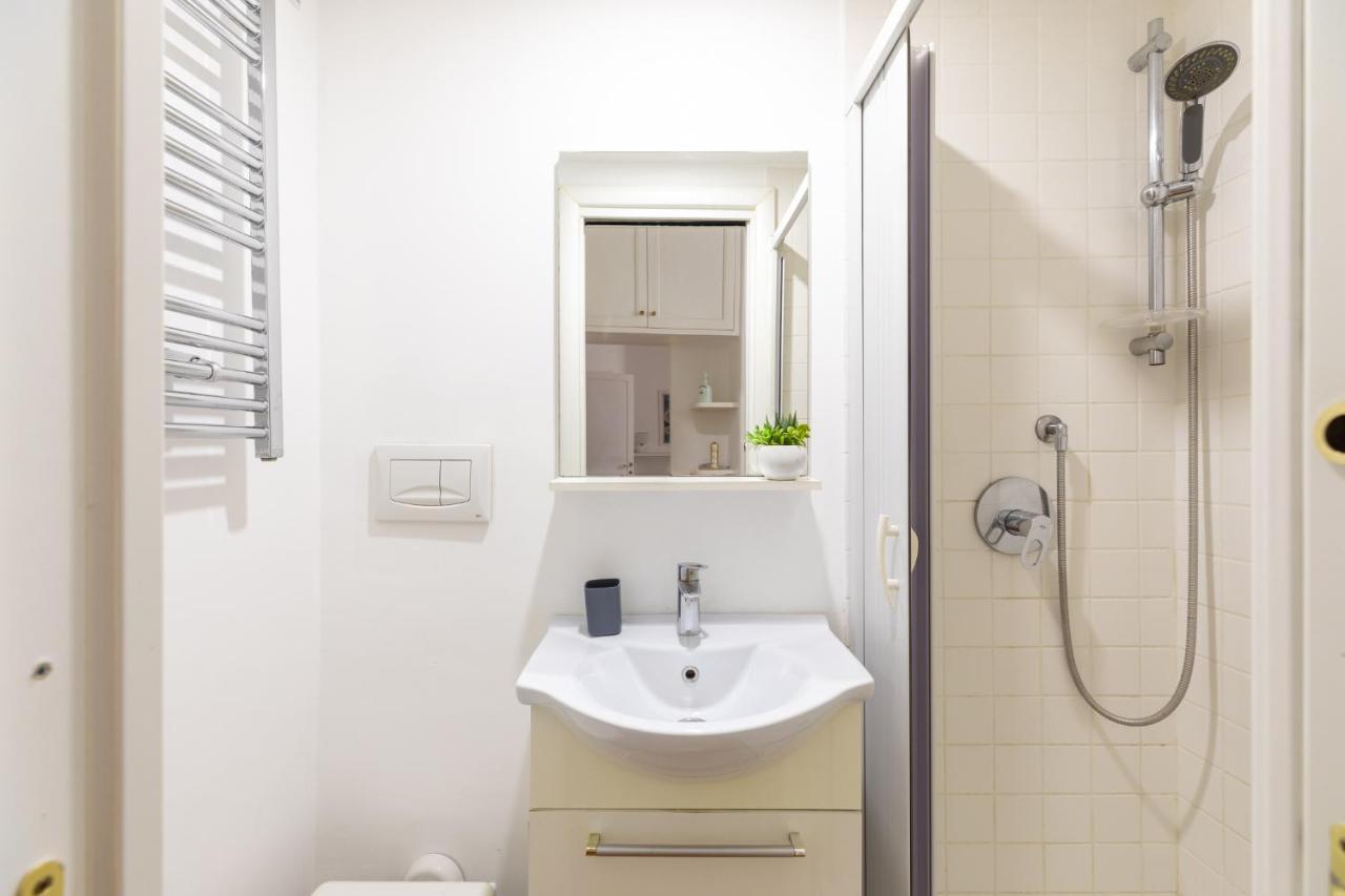 Iflat Red Apartment Rom